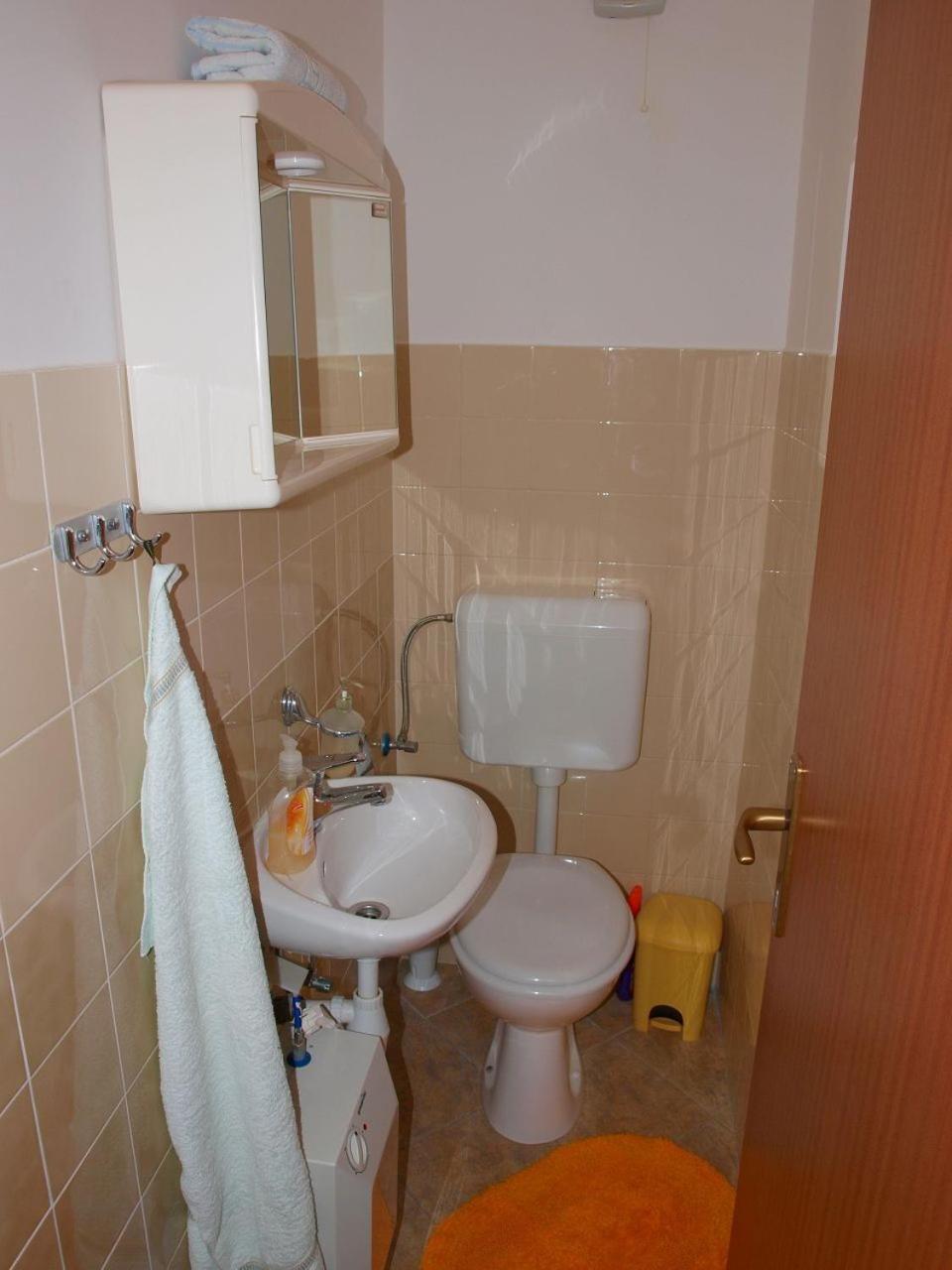 Apartments Mirja - 100M From The Beach & Parking Трогир Екстериор снимка