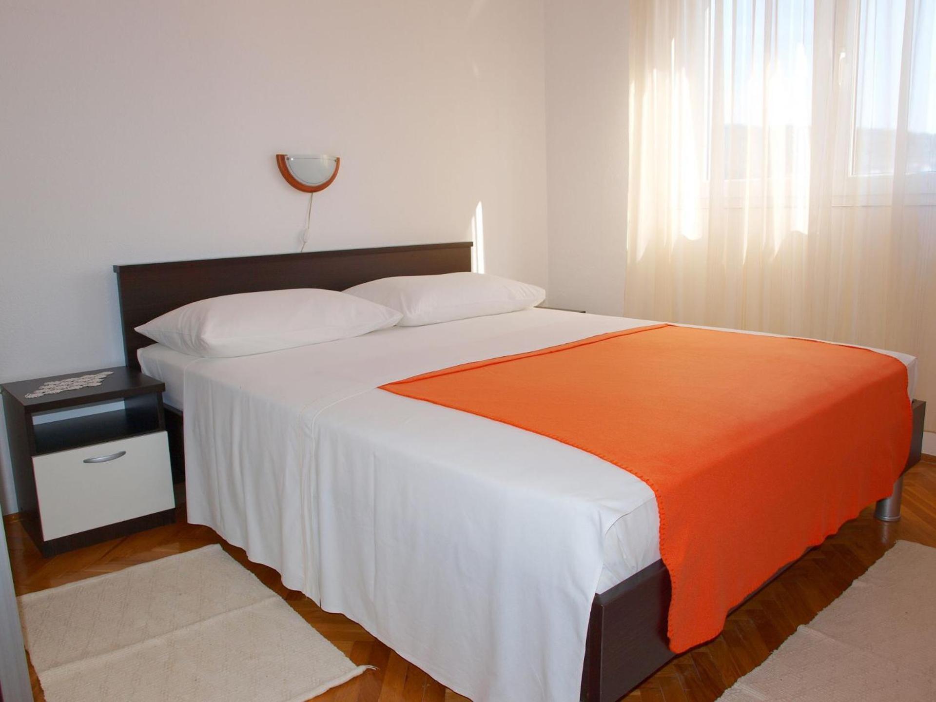 Apartments Mirja - 100M From The Beach & Parking Трогир Екстериор снимка