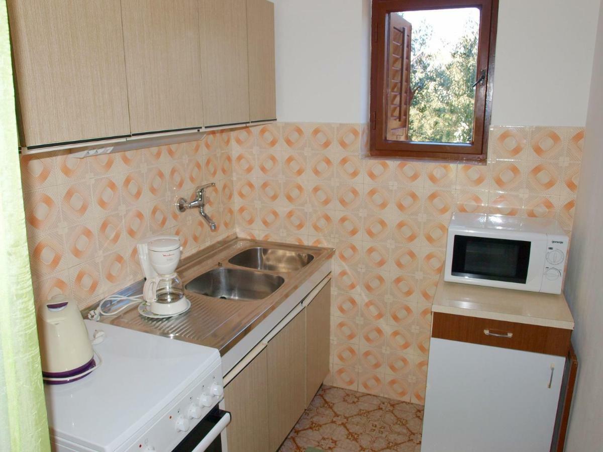 Apartments Mirja - 100M From The Beach & Parking Трогир Екстериор снимка