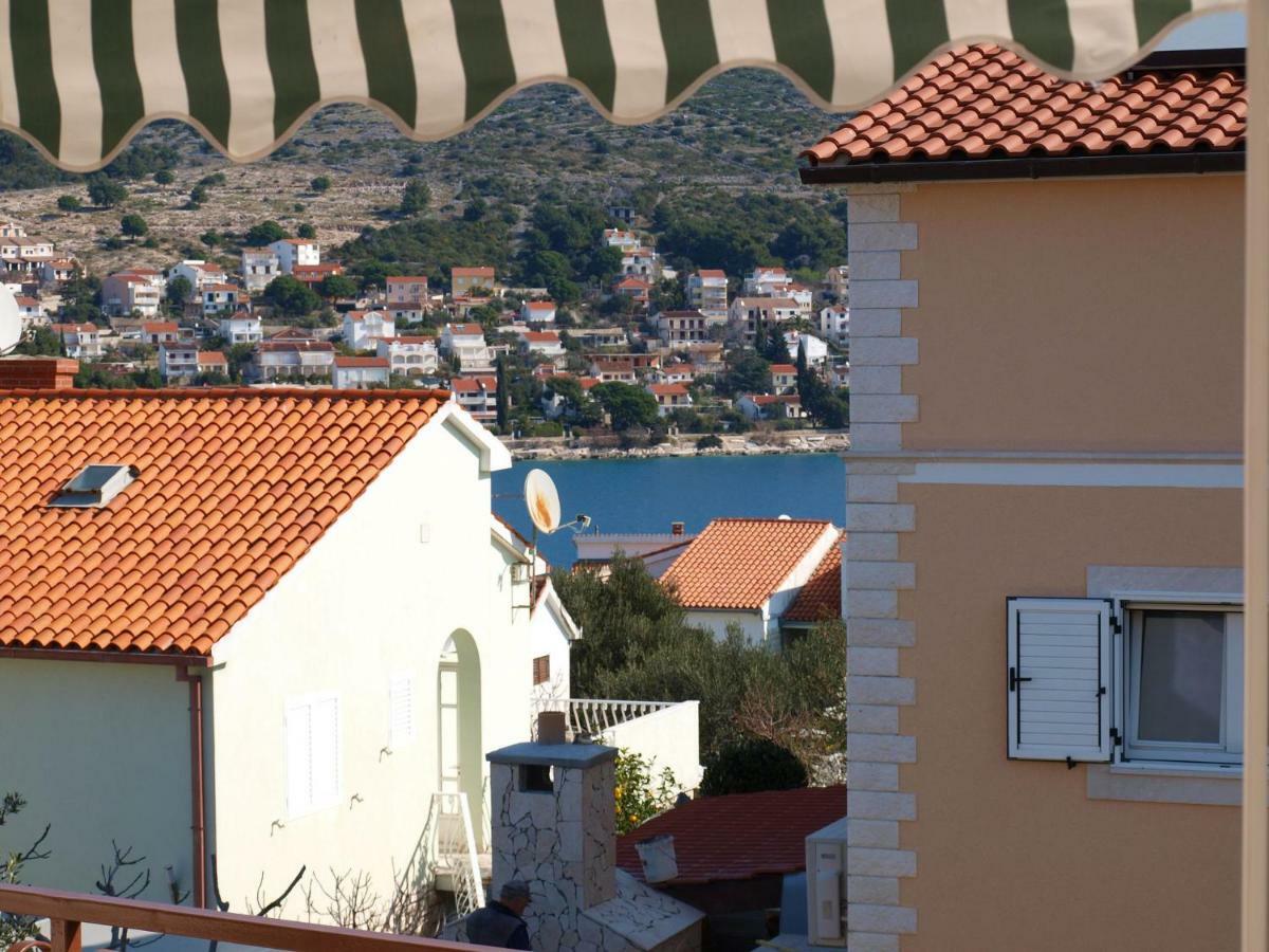 Apartments Mirja - 100M From The Beach & Parking Трогир Екстериор снимка